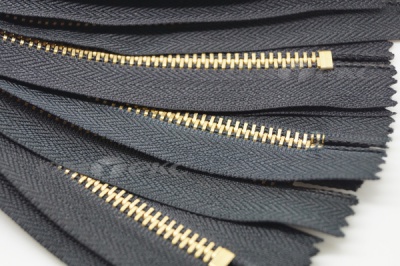 18см молнии джинсовые №322 черный авт. т4 латунь - купить в Йошкар-Оле. Цена: 28.62 руб.